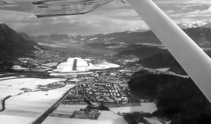 Erste Fluege mit der Cessna 150 in Innsbruck.